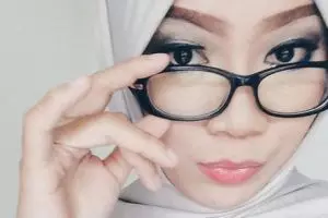 Obat tetes mata ternyata tak boleh asal pakai, hati-hati ya!