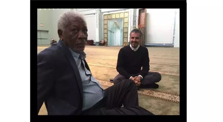 Kabar Morgan Freeman memeluk Islam ternyata hoax, kok bisa?