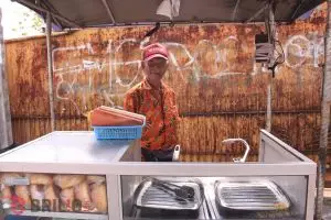 Cerita Mbah Dongkrak: Pembeli burgernya pernah tiba-tiba menghilang