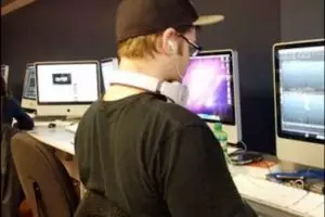 Warnet angker: Kursor mouse bisa gerak sendiri padahal kabel dilepas