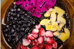 5 Sekawan ini membuat martabak buah, rasanya nyummy.....