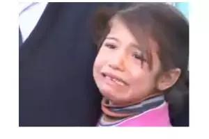 VIDEO: Anak kecil korban perang ini tingkahnya menyayat hati