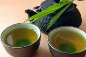 Begini cara minum teh hijau yang benar supaya berat badan turun