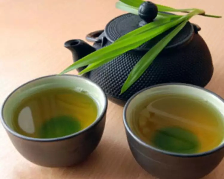 Begini cara minum teh hijau yang benar supaya berat badan turun