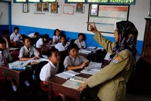 15 suka & duka yang hanya dirasakan oleh kamu anak seorang guru