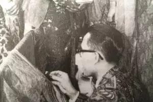 Bulan pecah di tubuh Go Tik Swan, asal muasal Batik Indonesia (2)