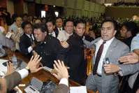 8 Alasan tak terduga orang malas nonton berita, kamu termasuk?