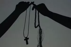 Perempuan muslim ini pernah diadopsi keluarga Pendeta