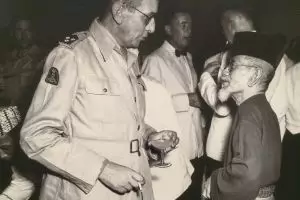 Ini 11 bukti kalau Haji Agus Salim bertubuh kecil tapi bernyali besar