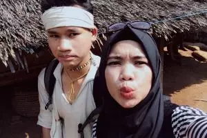 Di desa ini kamu bisa mandi telanjang di sungai tak usah takut diintip