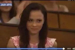 Cara pemuda ini menyatakan cinta bikin cewek tak bisa menolak