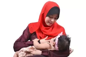 Di desa ini para ibu enggan menyusui bayinya akibat bra, kok bisa?