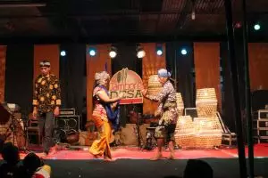 Tari Lengger, aura mistis membuat penarinya bak punya kekuatan super