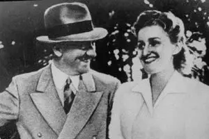 Wow mengejutkan, ternyata Adolf Hitler cuma punya satu 'telur'