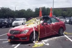 20 Karma ini bakal dirasakan orang yang parkir mobil sembarangan!