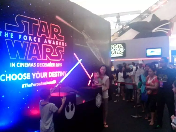 Tak hanya filmnya, pernak-pernik Star Wars juga diburu fans Tanah Air