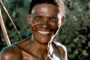 Kisah tragis akhir hidup Nixau bintang film God Must be Crazy