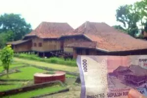 Gambar rumah di uang Rp 10 ribu itu bangunannya nyata, kamu tahu?