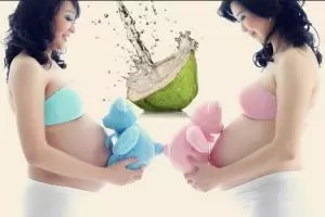 Air kelapa nggak bikin rambut bayi lebat, tapi bagus buat ibu hamil