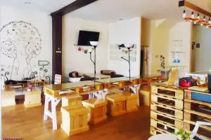 Cari tempat hangout ala internasional di Depok? Ini rekomendasi buatmu