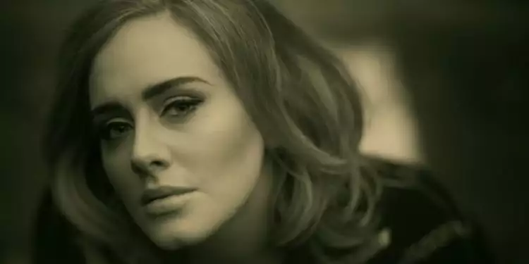 Setelah Adele luncurkan 'Hello', kini banyak cewek yang hubungi mantan
