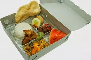 Nakalnya Budiman, nasi kotak jatah guru dimakan dengan lima temannya