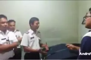Lagi, tangan jahil petugas bandara bongkar koper penumpang