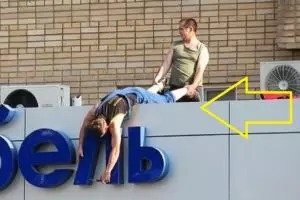 20 Foto bukti jika nyawa cowok lebih dekat maut daripada cewek, duh!