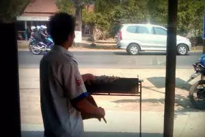 Kisah jasa penglaris dagangan pakai makhluk halus ini bikin merinding!