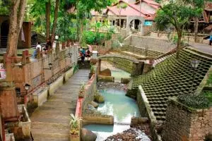 10 Wisata religi di Jogja yang akan menentramkan batinmu 