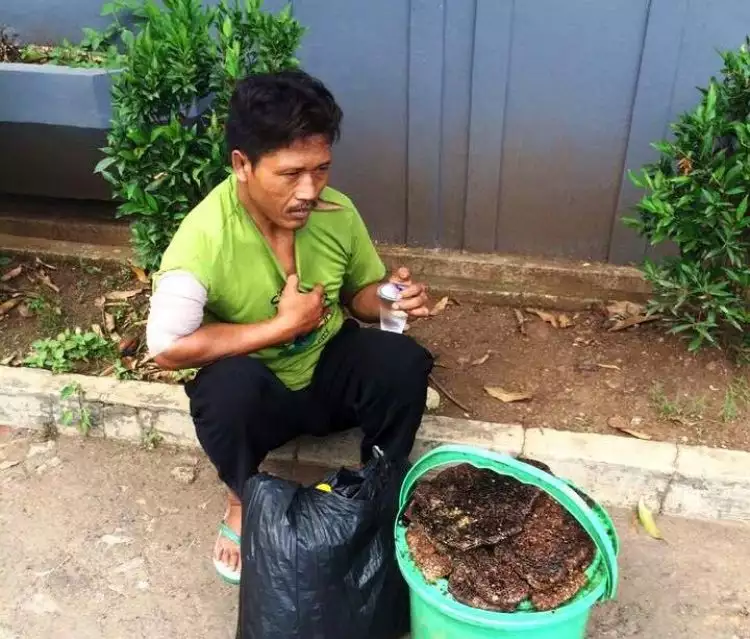 Kisah penjual madu keliling ini bikin miris netizen