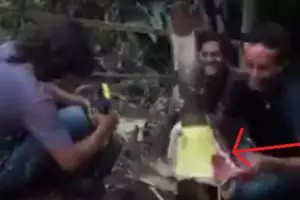 Bangga rusak bunga bangkai, sekelompok anak muda dihujat netizen