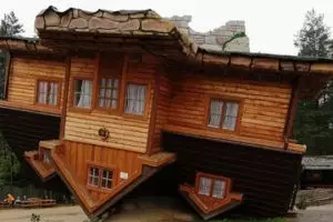 27 Bangunan yang sering dikira photoshop, padahal beneran ada!