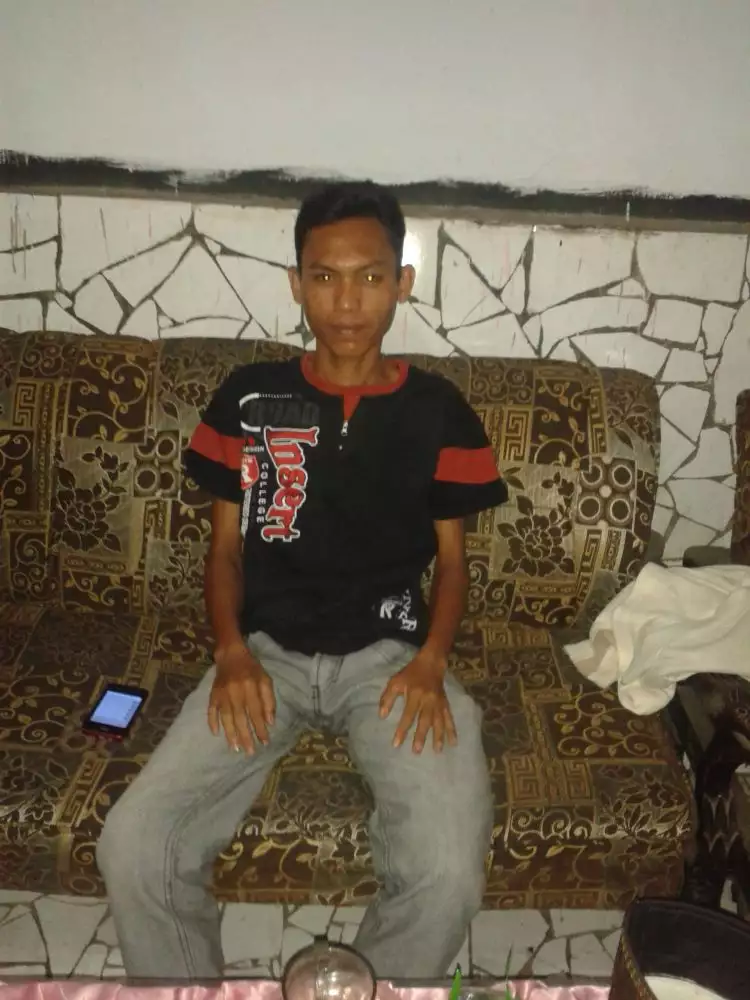 Perjuangan pemuda banting tulang nafkahi keluarganya ini bikin salut