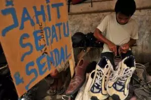 14 Profesi ini cuma bisa kamu jumpai di Indonesia, unik banget!