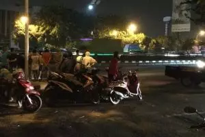 Cerita Sesar, mobilnya jadi korban pertikaian suporter bola