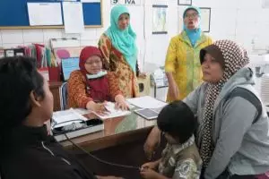Bupati Karanganyar punya cara unik & efektif merangsang pria ber-KB
