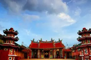 7 Klenteng megah ini siap sambut semaraknya perayaan Imlek, top!