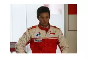 Gantengnya Moreno Soeprapto, jago balap yang kini jadi politikus