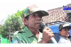 Lucunya sambutan hansip senior ini, bikin ketawa terpingkal-pingkal!