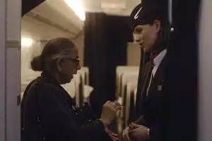 Kisah kru pesawat & penumpang yang kangen anaknya ini bikin haru...