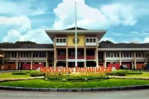 Universitas Padjadjaran minta para profesor turun ke desa, kenapa ya?