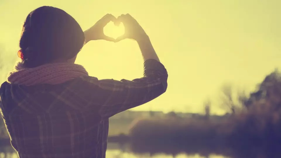 'Pacaran cyber', Mila bimbang dilanjutkan atau diakhiri