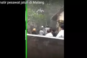Video amatir pesawat jatuh di Malang