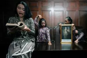 Peringati kelahiran Ibu Inggit, tiga wanita ini menari 17 jam nonstop!