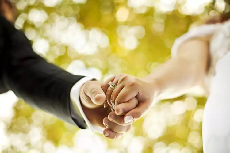 3 Tahun bersabar jalani LDR, tiba-tiba sang pacar kirim undangan nikah