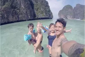 Kabar terbaru Irfan Bachdim, jadi hot papa ganteng di Jepang