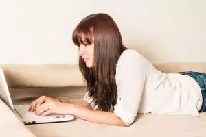 Akrab di Facebook, pertemanan Diana tiba-tiba rusak usai bertemu