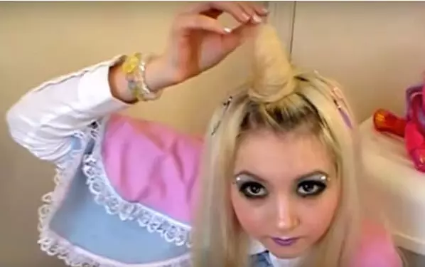 Rambut tanduk, tren baru di tahun 2016 yang harus kamu coba!