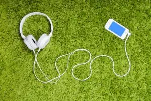 Dengarkan musik dengan suara keras bisa membuat hubungan lebih mesra